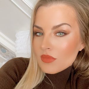 Meet your Posher, Marina